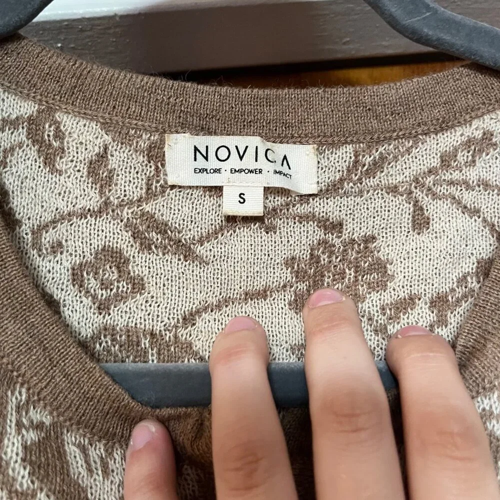 Novica 100% Baby Alpaca Wool Brown Cardigan Long Line Floral Button Size Small - Picture 5 of 8